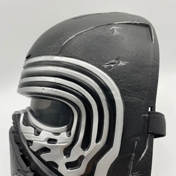 Star Wars Black Series Voice Changer Helmet Kylo Ren Toy Hasbro Takara Tomy - Picture 4 of 10